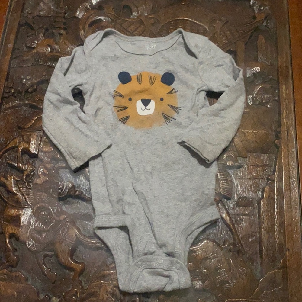 Grey long sleeve lion onesie